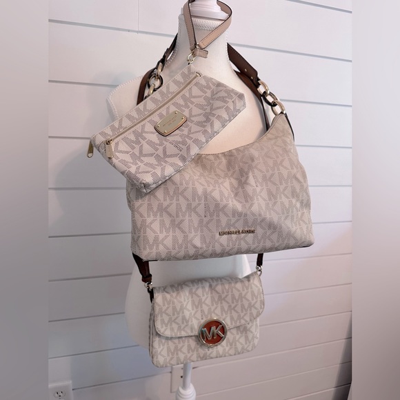 Michael Kors Handbags - Michael Kors Purses